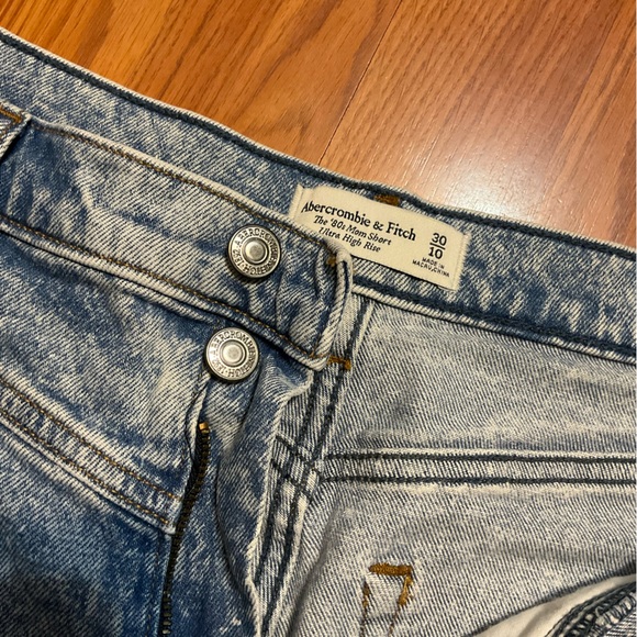 Abercrombie & Fitch Light Blue Jean Shorts - Picture 3 of 3